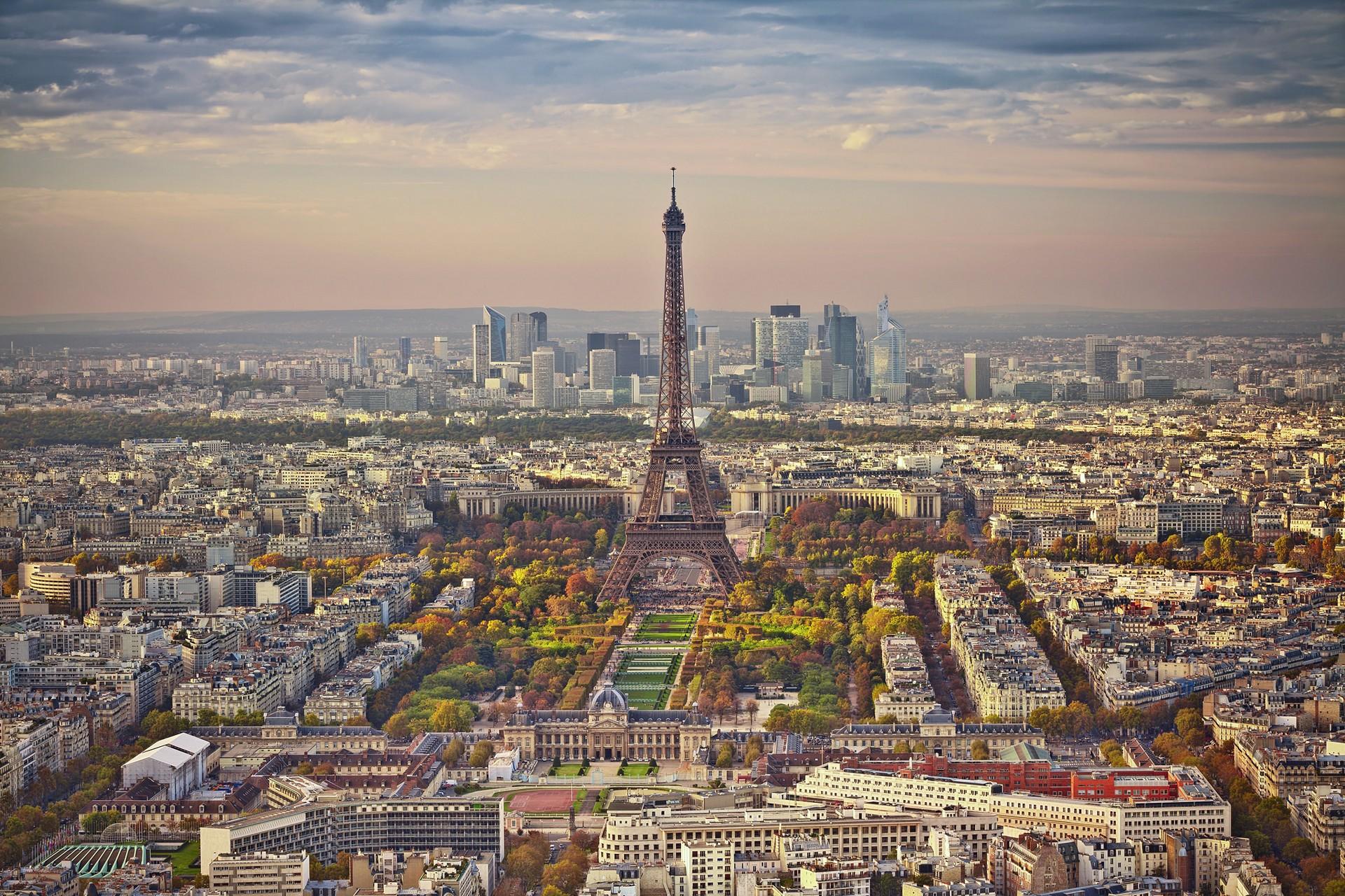 Ma paris. Эйфелева башня в Париже. Панорама Эйфелева башня Франция. Париж Эйфель панорама. Франция город Париж столица.